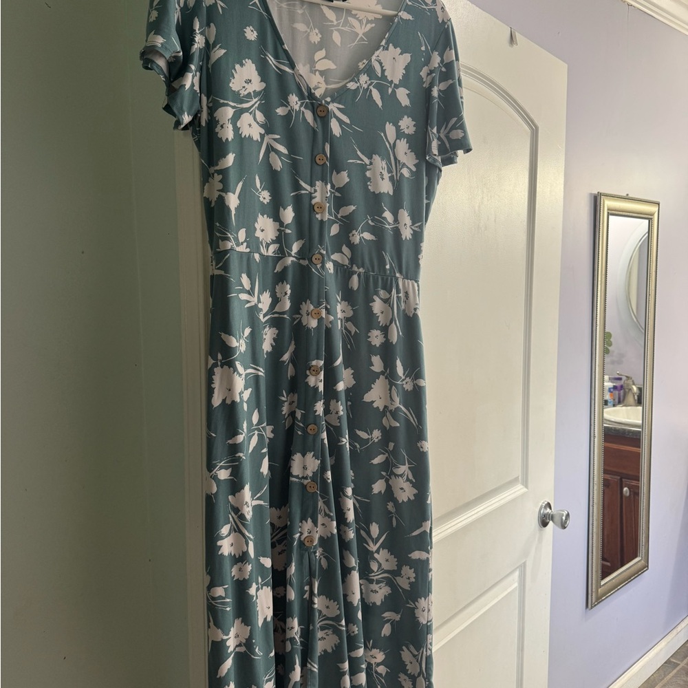 Floral Button-Down Dress Fits L